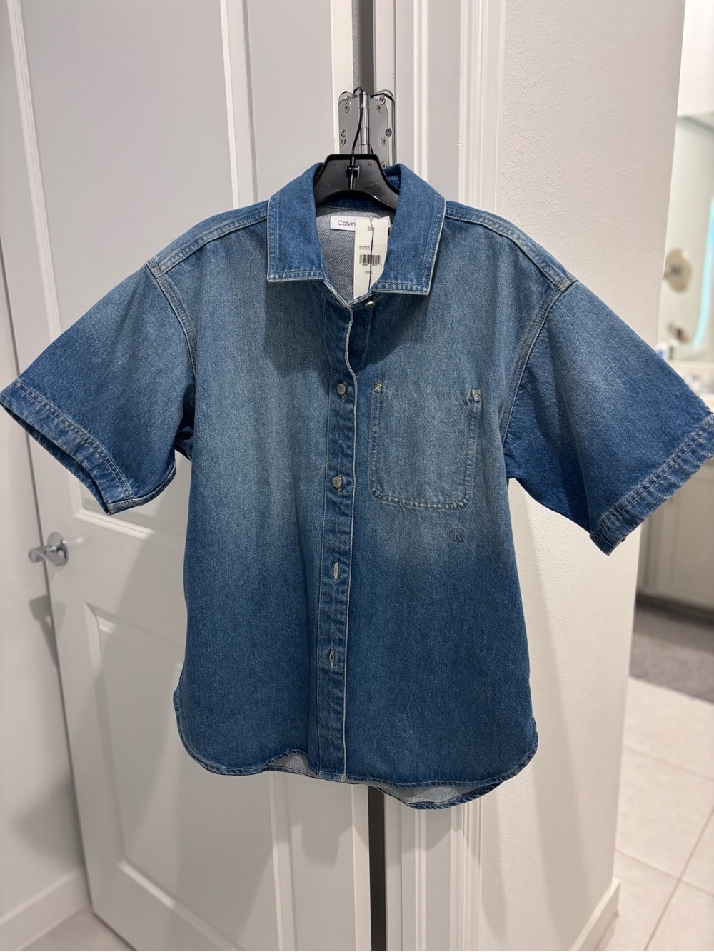 Calvin Klein Women’s Short-Sleeve Denim Button-Front Shirt - Blue Size S NEW